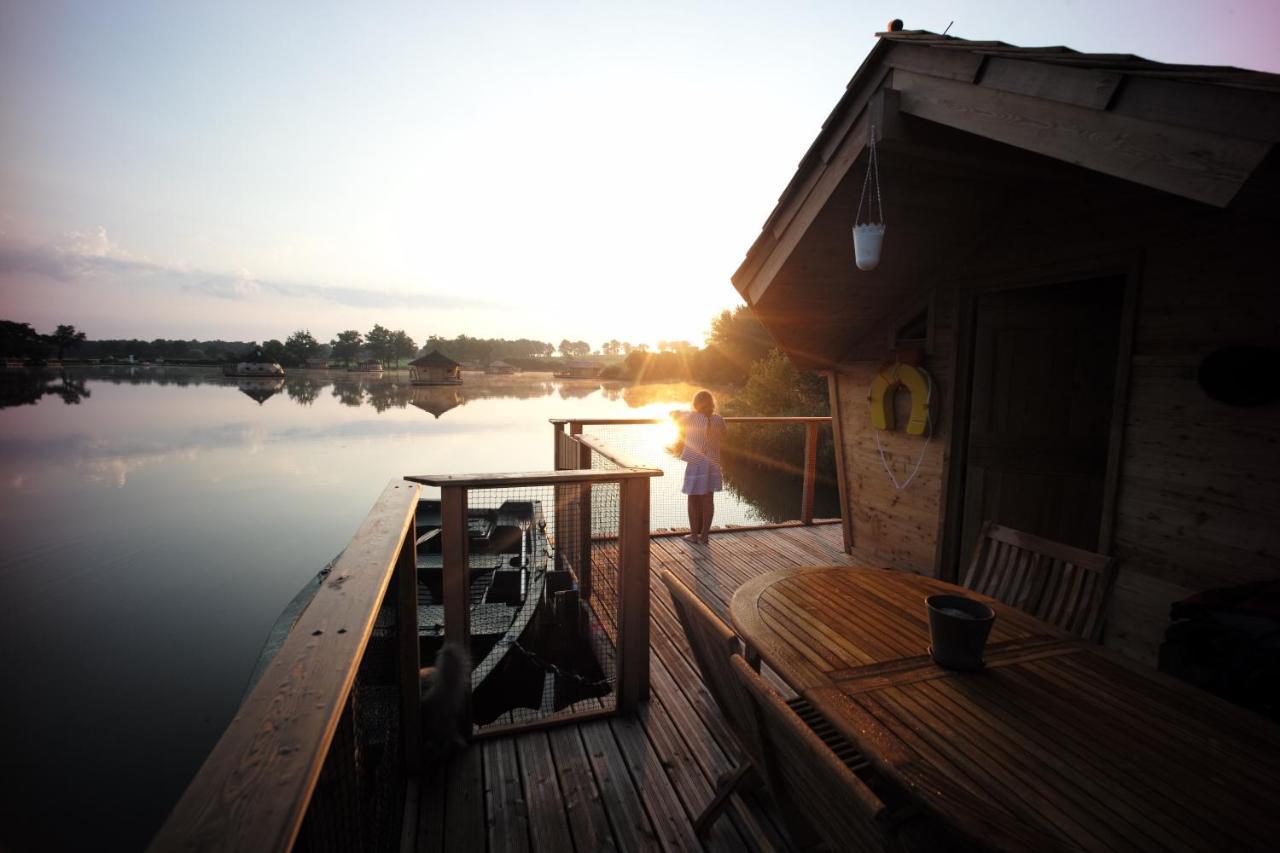 Village Flottant De Pressac Exterior foto